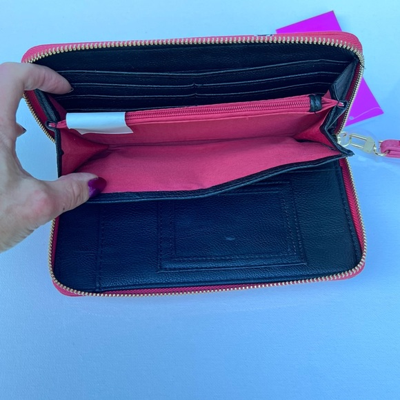 Betsey Johnson Zip Around Large Wristlet Red Logo - Picture 6 of 11